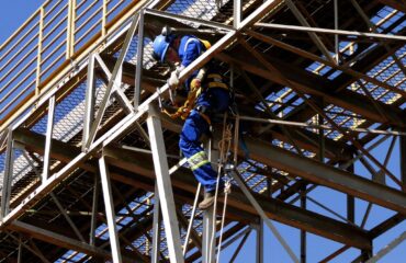 3502 – Treinamento Periódico Bienal de Trabalho em Altura Treinamento Periódico Bienal de Trabalho em Altura - 3502