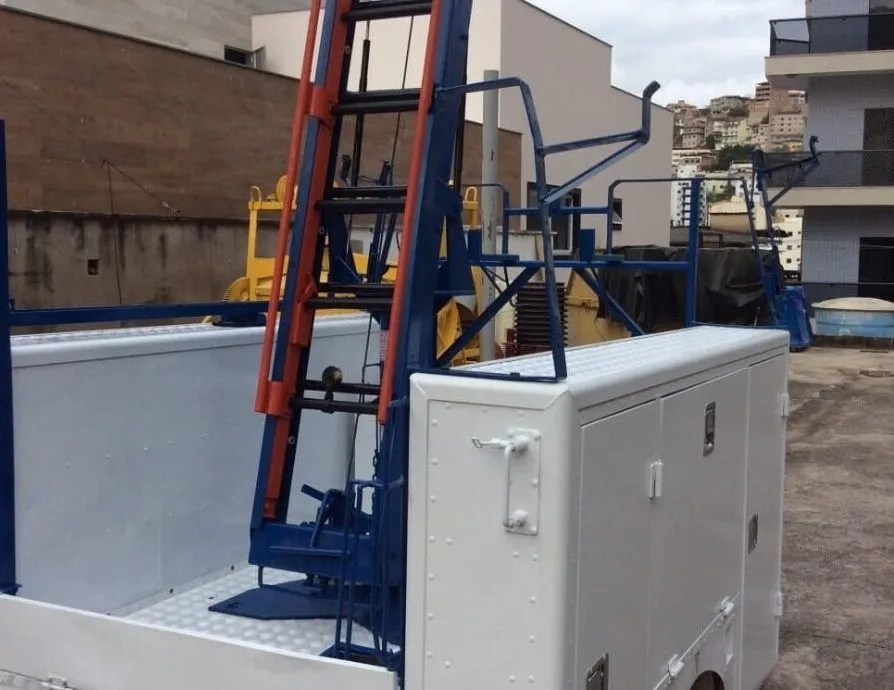 Laudo Escada Giratória