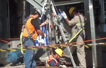 3305 – Treinamento Inicial em Espaços Confinados – Vigias 3305 - Treinamento Inicial em Espaços Confinados - Vigias