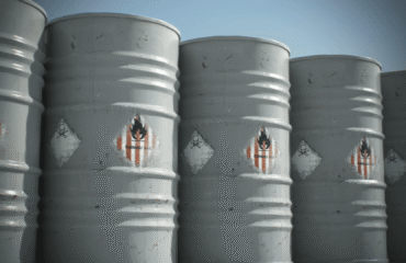 2004 – Curso Intermediário Para Trabalho com Inflamáveis e Combustíveis 2004 – Curso Intermediário Para Trabalho com Inflamáveis e Combustíveis