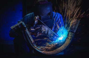 Curso Solda por Projeção O objetivo do Curso Solda por Projeção é qualificar profissionais para atuarem de forma segura, eficiente e tecnicamente correta em ambientes industriais onde esse tipo de soldagem é aplicado.