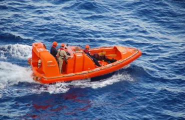 Treinamento Para Resgate de Homem ao Mar Treinamento Para Resgate de Homem ao Mar