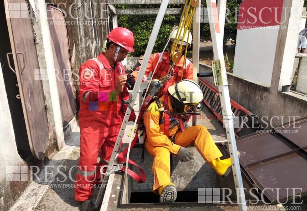 Curso Espaço Confinado Autorizado e Vigia NR 33 em Hindi