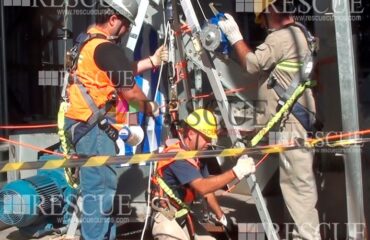 Treinamento Espaço Confinado Autorizado e Vigia NR 33 com Interprete em Japonês Treinamento Capacitação NR 33 Espaços Confinados Para Autorizados e Vigias com Interprete em Japonês