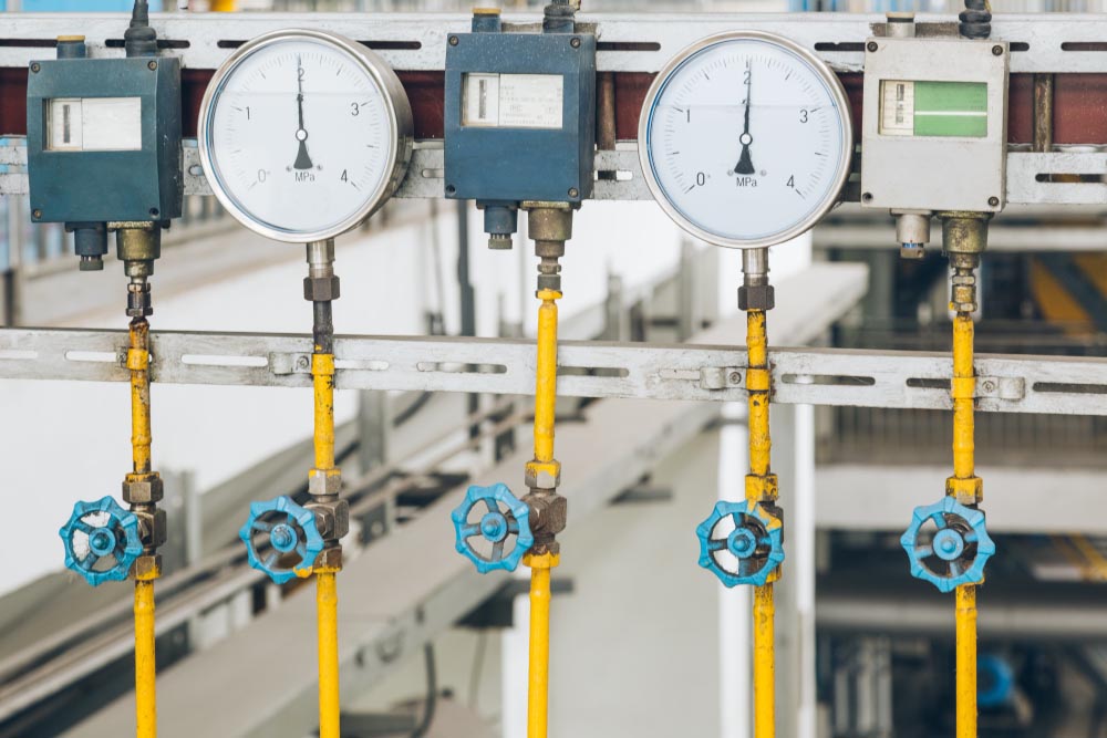 Avaliação da resistência e estanqueidade por meio de pressão de fluido em sistemas fechados - Laudo Teste Pneumático Raio Avaliação da resistência e estanqueidade por meio de pressão de fluido em sistemas fechados - Laudo Teste Pneumático Raio