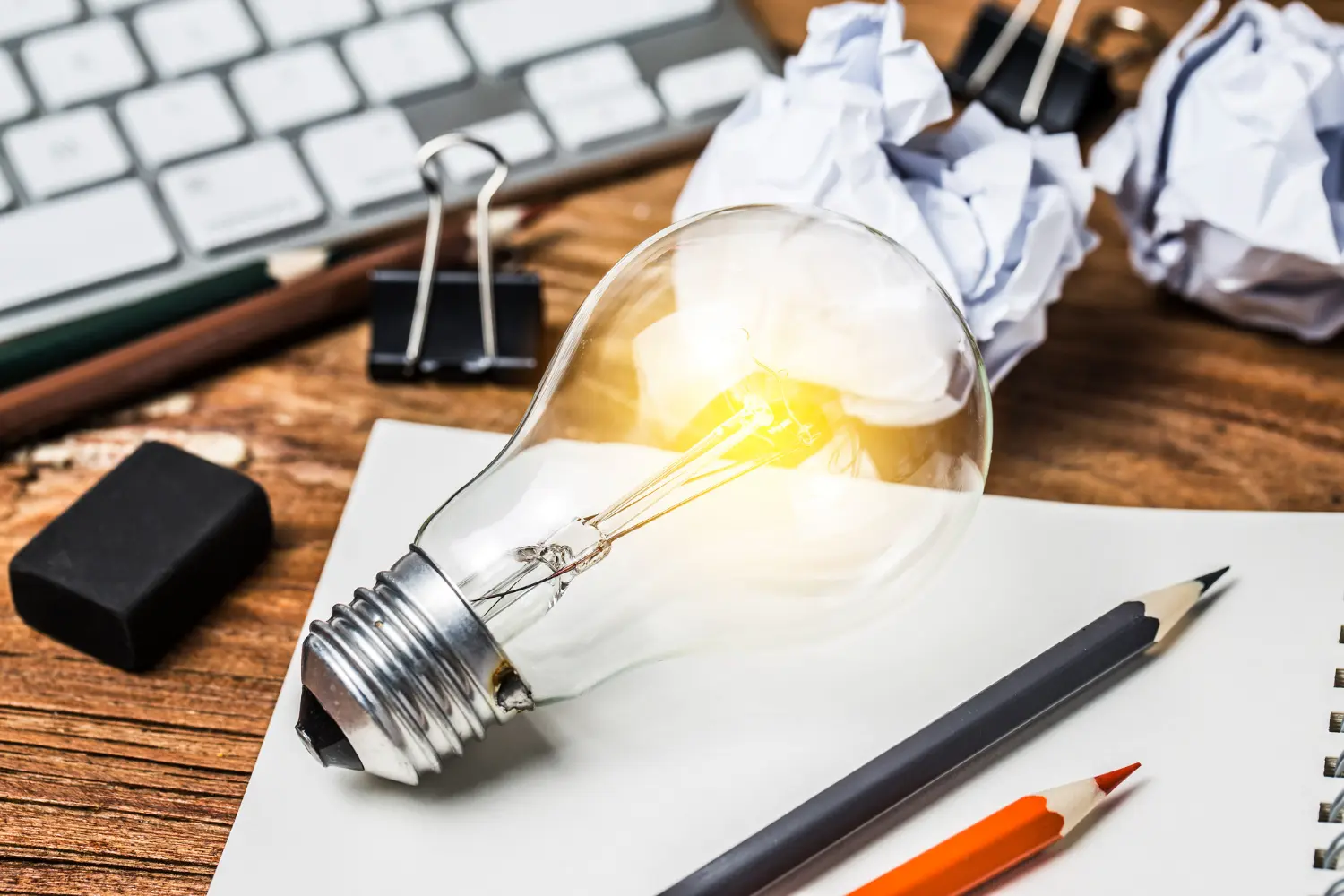 Da ideia à execução o projeto de iluminação transforma conceito em desempenho real. Aqui, criatividade técnica se soma à responsabilidade legal com emissão de ART.