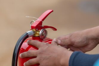 CURSO MANUTENÇÃO EXTINTORES CO2