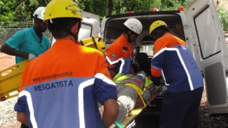 simulado veículos de emergência