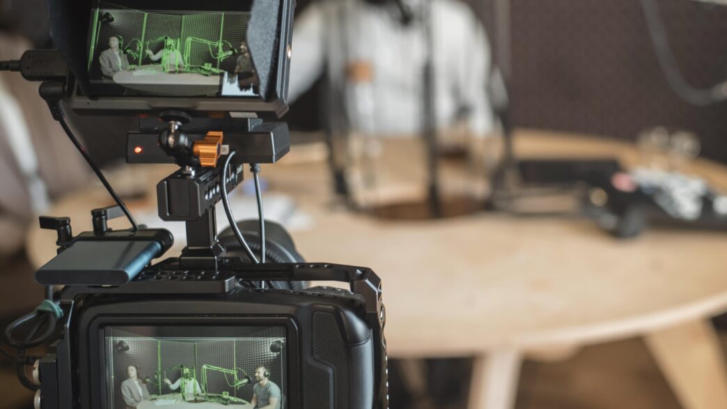 Transmissão ao vivo com múltiplos participantes em estúdio - Curso Transmissão Ao Vivo