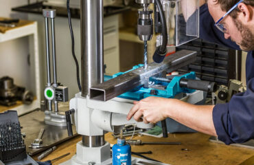 Curso Manutenção e Operação de Furadeira de Coluna e Radial Curso Manutenção e Operação de Furadeira de Coluna e Radial