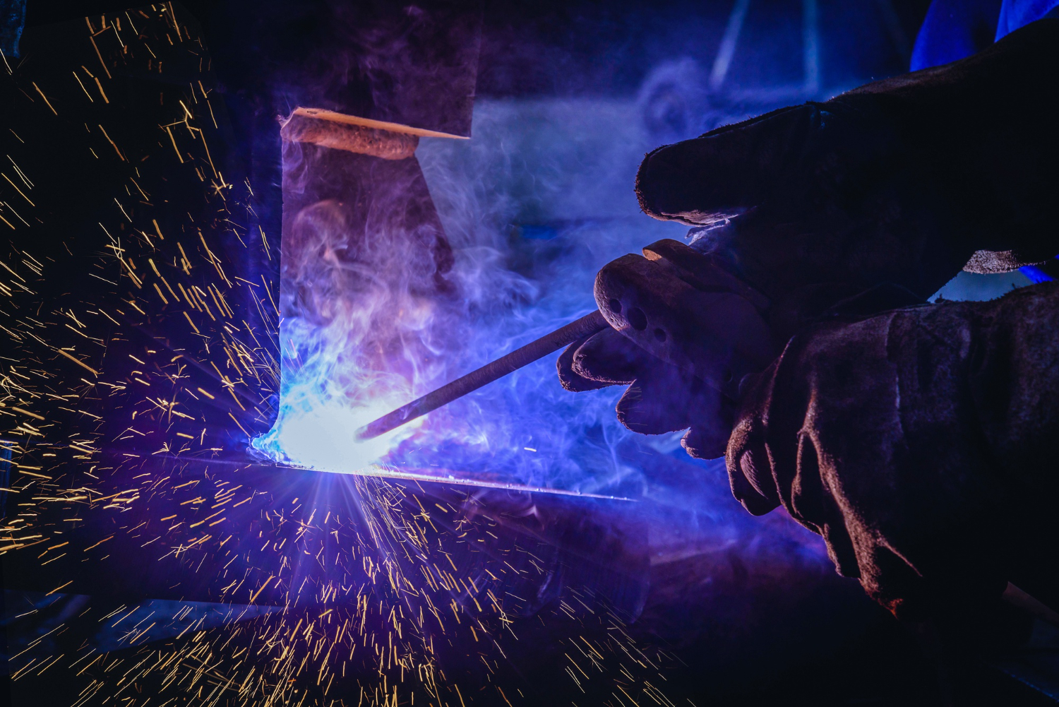 O intuito do Curso Capacitação Segurança na Operação de Solda para Sistemas de Refrigeração é capacitar os participantes para a realização de atividades ocupacionais de solda em sistemas de refrigeração, uma vez que estes sistemas exigem um nível elevado de qualidade nas juntas soldadas para evitar vazamentos ou possíveis irregularidades do sistema.