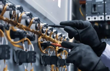 1001 – Treinamento de Instalações Elétricas Energizadas 1001 – Treinamento de Instalações Elétricas Energizadas