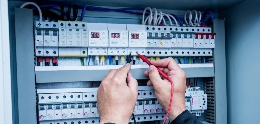 1004 - Reciclagem Instalações Elétricas