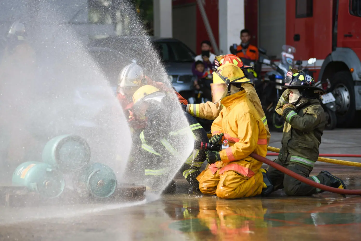 Intervenção cuidadosa evidencia a leitura correta do cenário e o manejo seguro da linha em área potencialmente instável
