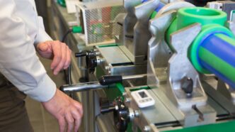 CURSO OPERADOR MÁQUINA EXTRUSORA DE PLÁSTICO