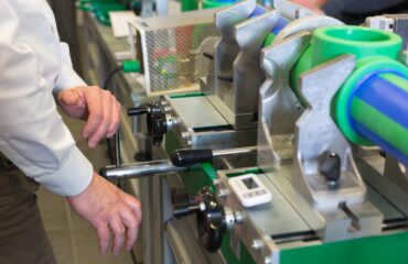 CURSO OPERADOR MÁQUINA EXTRUSORA DE PLÁSTICO