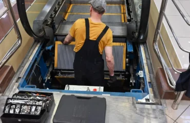 CURSO COMO EXECUTAR MANUTENÇÃO DE ESCADAS E ESTEIRAS ROLANTES CURSO COMO EXECUTAR MANUTENÇÃO DE ESCADAS E ESTEIRAS ROLANTES