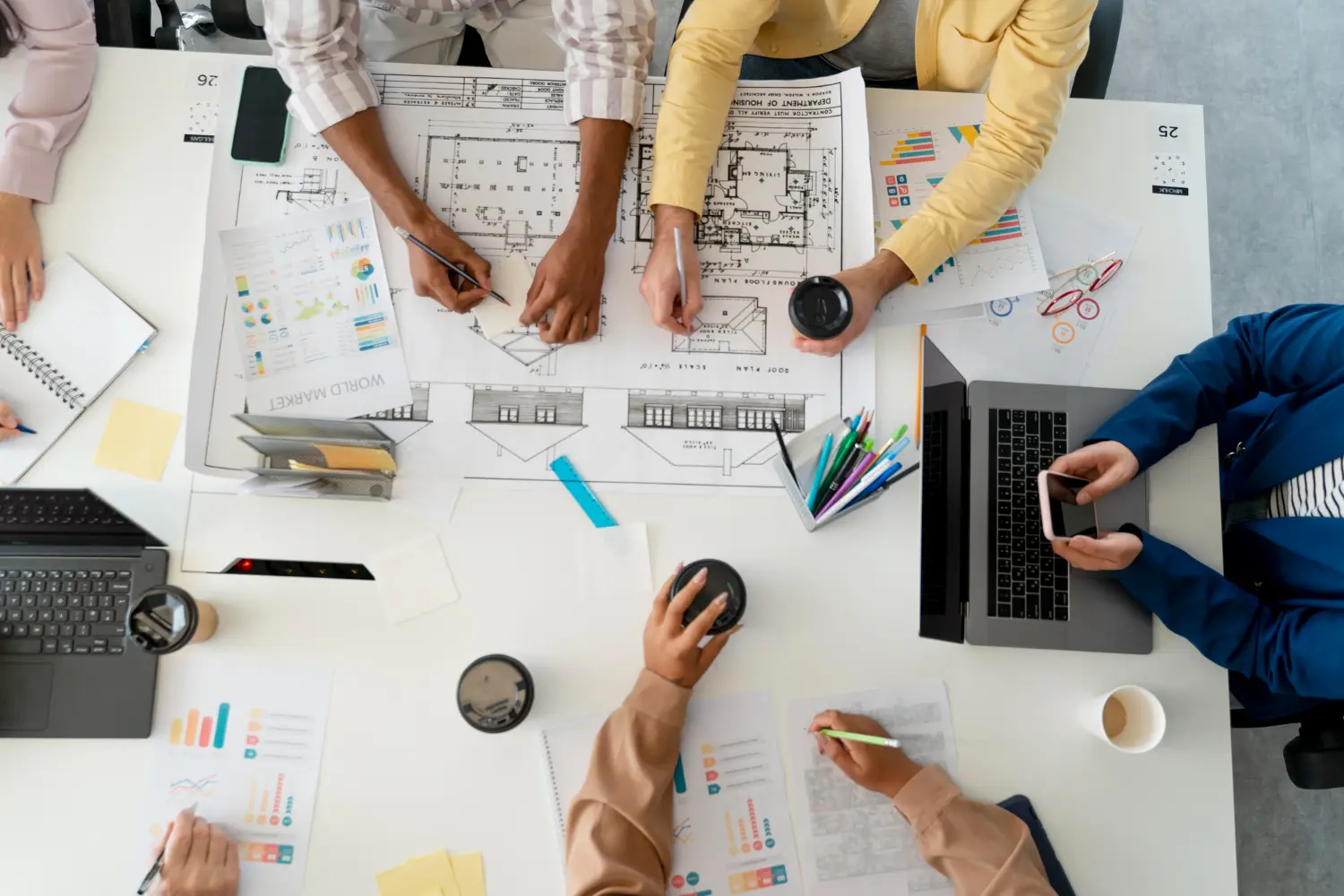 Planejamento detalhado para elaboração do Projeto Técnico Simplificado (PTS), unindo cálculos, memoriais e conformidade normativa.