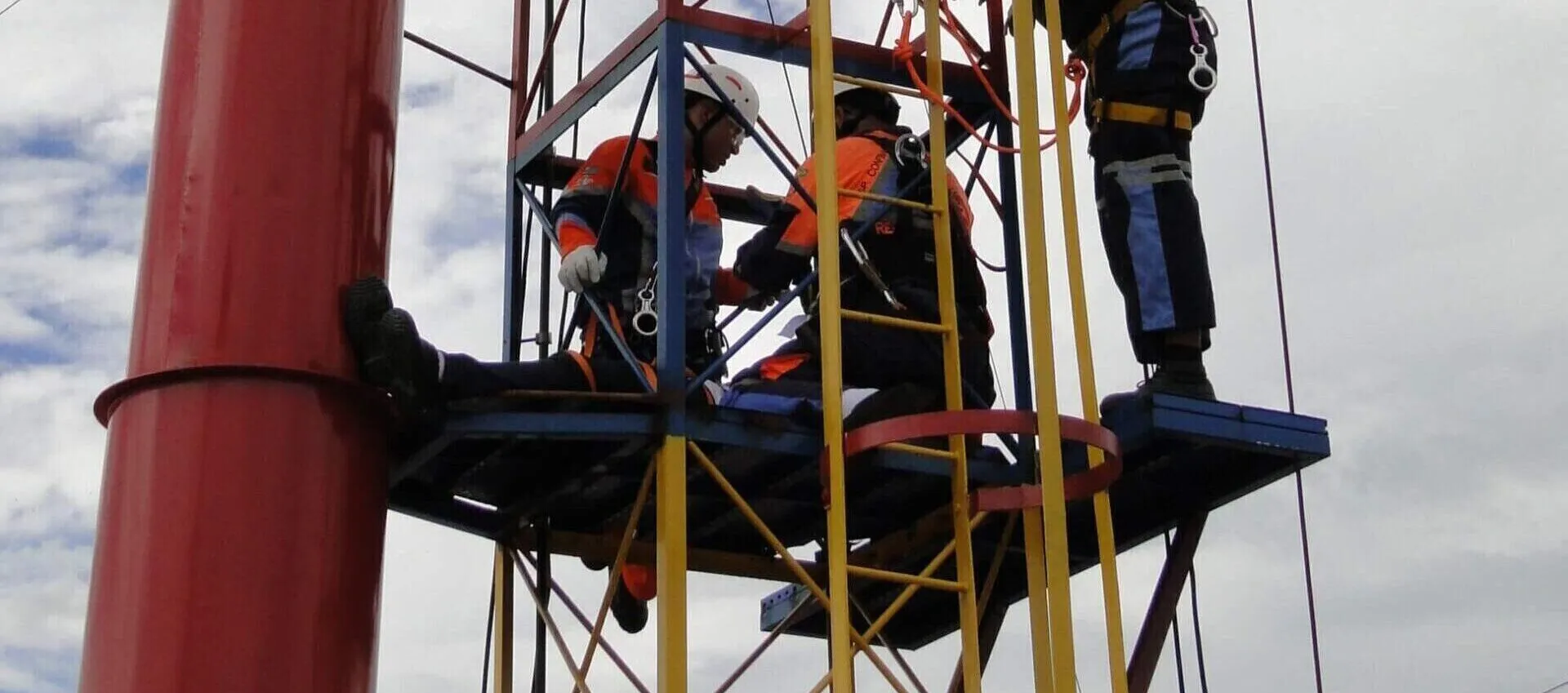 Locação de Resgatista Industrial NBR 16710-1