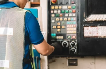 Curso NR 12 Máquinas e Equipamentos em Mandarim Curso NR 12 Máquinas e Equipamentos em Mandarim