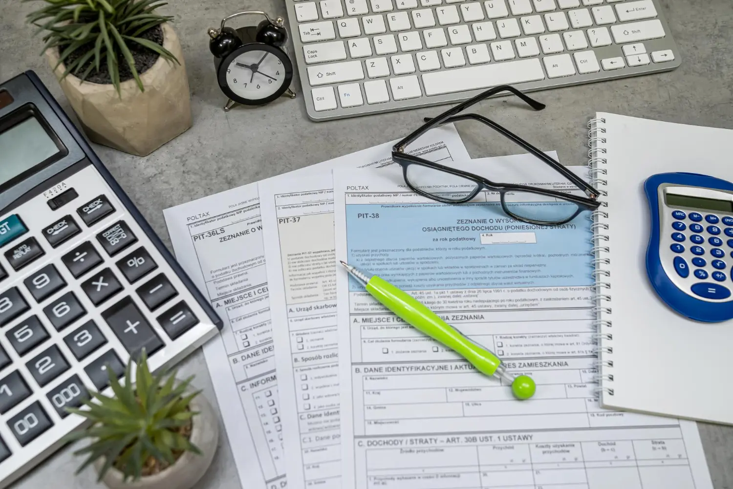 Documentos técnicos e fiscais: base da regularização e do CLF.