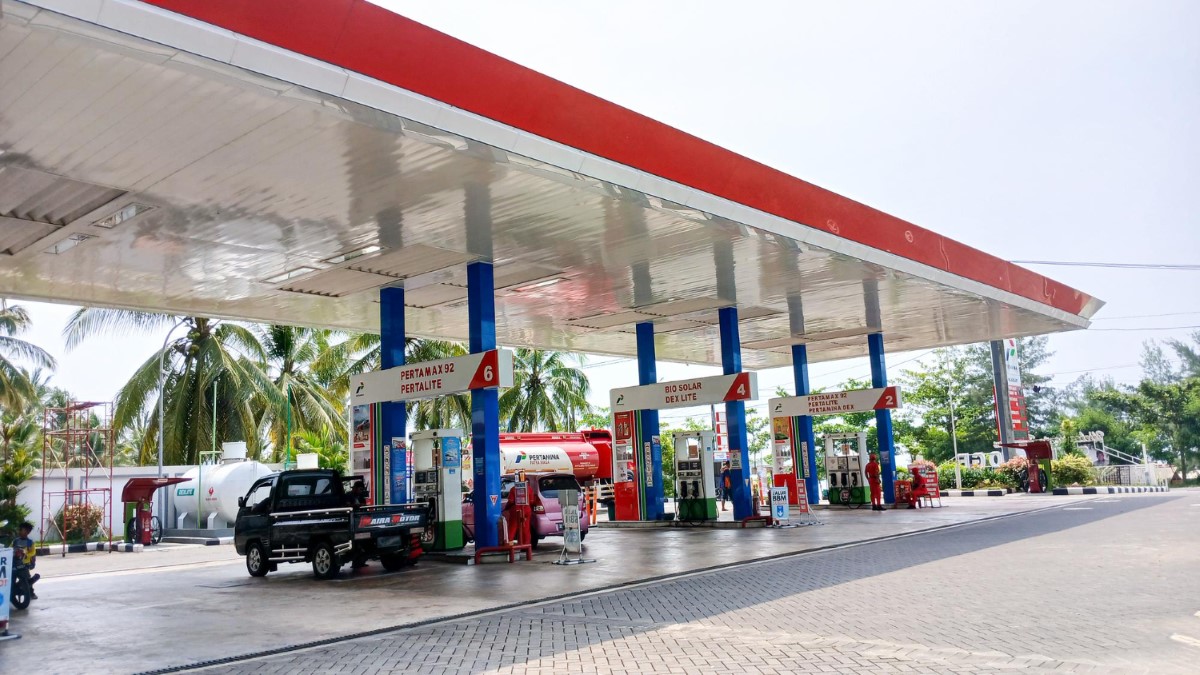 Typical classified area where fuel vapors can form explosive mixtures during daily operations.