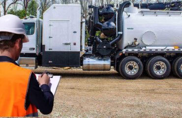 ELABORAÇÃO DO PLANO DE MANUTENÇÃO PREVENTIVA DE CAMINHÃO COMBINADO HIDRO VÁCUO – NR 12 ELABORAÇÃO DO PLANO DE MANUTENÇÃO PREVENTIVA DE CAMINHÃO COMBINADO HIDRO VÁCUO - NR 12