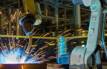 Emissão por solda Célula Robotizada Emissão por solda Célula Robotizada