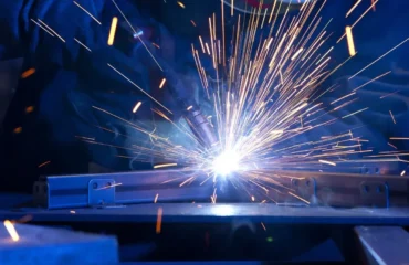 Operações de Soldagem e Corte a Quente Operações de Soldagem e Corte a Quente