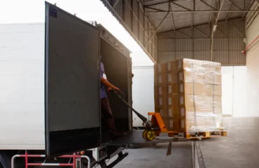 Curso Amarração, Movimentação e Manuseio de Cargas Curso Amarração, Movimentação e Manuseio de Cargas.