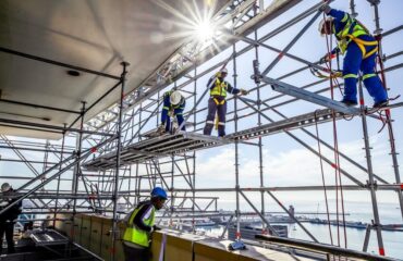 1803 – Treinamento para Empregados Envolvidos na Montagem e Desmontagem de Andaimes O 1803 – Treinamento para Empregados Envolvidos na Montagem e Desmontagem de Andaimes tem como objetivo instruir, conscientizar e capacitar os colaboradores quanto aos procedimentos corretos para montagem e desmontagem de andaimes visando garantir a saúde e segurança dos trabalhadores e demais envolvidos nos procedimentos. 1803 – Treinamento para Empregados Envolvidos na Montagem e Desmontagem de Andaimes