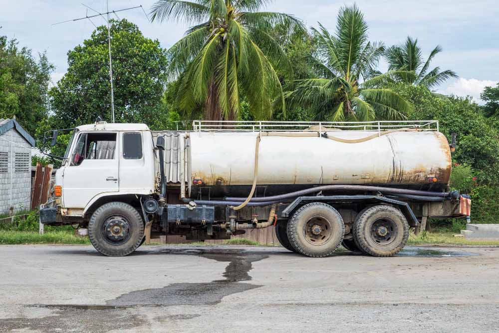 Laudo Técnico para Caminhão de Sucção: análise detalhada para atender às normas de segurança e otimizar operações de limpeza industrial e saneamento - Laudo Caminhão de Sucção