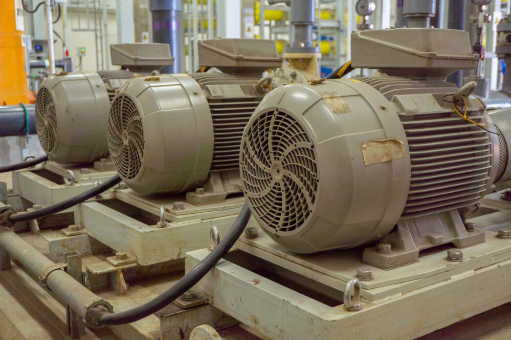 Distribuição de bombas de água no projeto da usina. - Teste Desempenho de Bomba