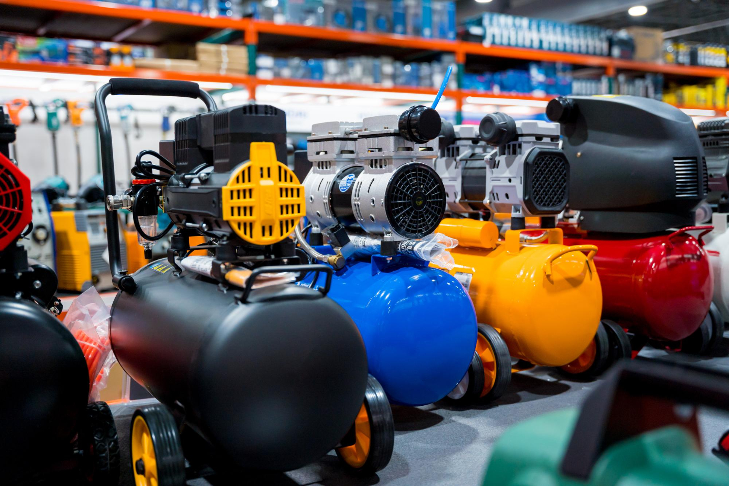 Variedade de compressores para móveis, cada um com características específicas para diferentes aplicações - Laudo de Compressores. Variedade de compressores para móveis, cada um com características específicas para diferentes aplicações - Laudo de Compressores.