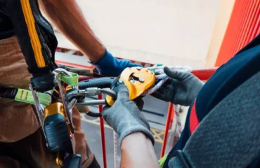 Curso NBR 16489 – Sistema EPI Trabalho Altura Curso NBR 16489 – Sistema EPI Trabalho Altura