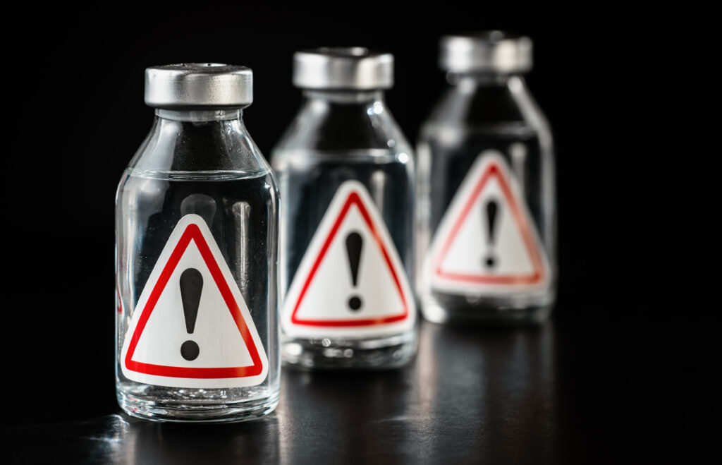 Inclui substâncias infecciosas que, se expostas, podem causar doenças graves e potencialmente fatais em humanos ou animais. - Curso Artigos Perigosos ANAC