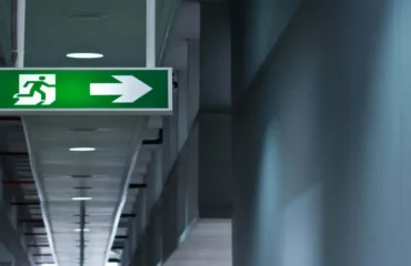 Evacuação de Emergência em Inglês Evacuação de Emergência em Inglês