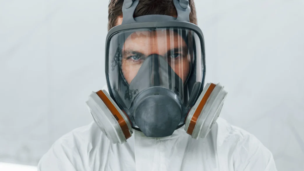 O ajuste perfeito define a diferença entre proteção real e falsa segurança, o curso Fit Test ensina que o respirador e o rosto ajam como um só sistema.