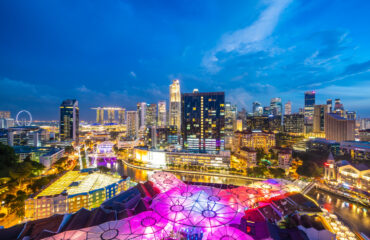 O dinamismo das redes de transporte urbanas iluminadas por sistemas de energia inteligentes e sustentáveis, conectando bairros e garantindo eficiência para a mobilidade urbana. O dinamismo das redes de transporte urbanas iluminadas por sistemas de energia inteligentes e sustentáveis, conectando bairros e garantindo eficiência para a mobilidade urbana. - Curso Tecnologias Redes Elétricas Inteligentes.