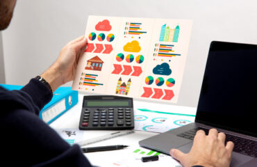 Explorando insights estratégicos! A ferramenta Task permite organizar gráficos e dados como esses, otimizando a visualização e o gerenciamento de informações para tomadas de d O objetivo do curso da ferramenta Task é capacitar os participantes a utilizarem a plataforma de forma eficiente para organizar tarefas, gerenciar projetos e colaborar com equipes. O treinamento busca desenvolver habilidades práticas que ajudem a otimizar o tempo e aumentar a produtividade, ao mesmo tempo em que ensina a explorar todas as funcionalidades da ferramenta, desde as básicas até as mais avançadas, como automações e relatórios. Além disso, o curso promove a aplicação de boas práticas de organização e gestão, com foco em resultados, garantindo que os participantes estejam aptos a integrar a ferramenta em seu dia a dia profissional e pessoal.