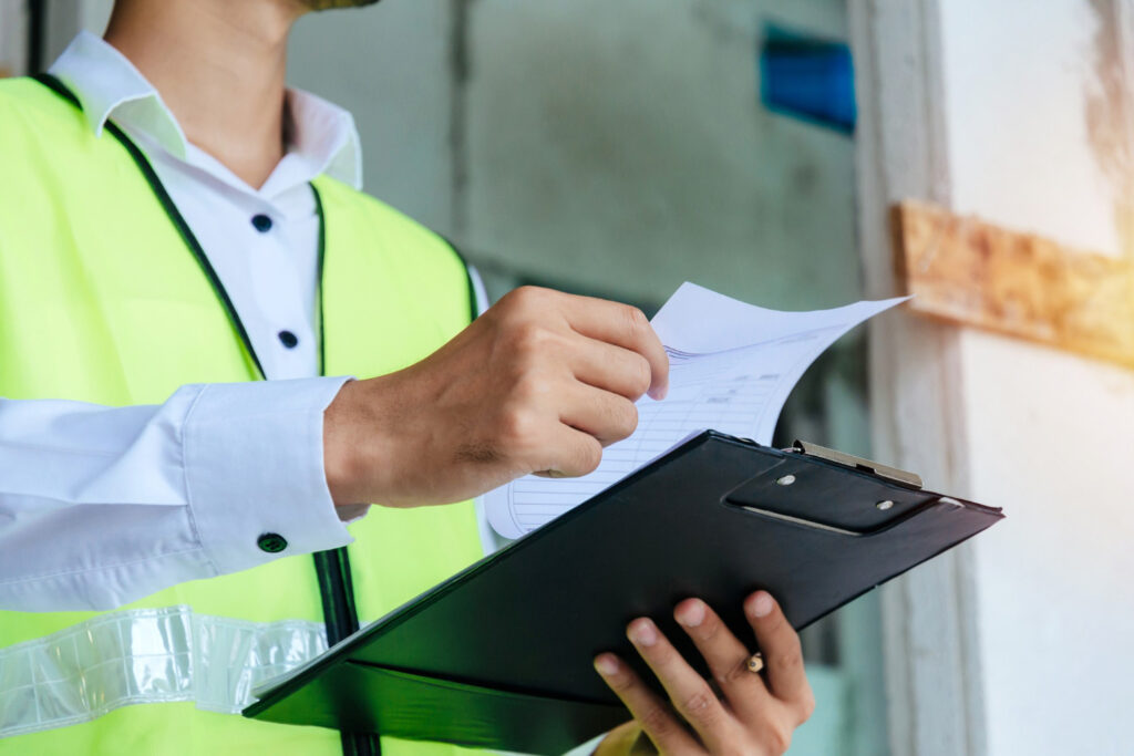 Implementação de mudanças no ambiente de trabalho para gerar valor e impacto positivo nas operações.
