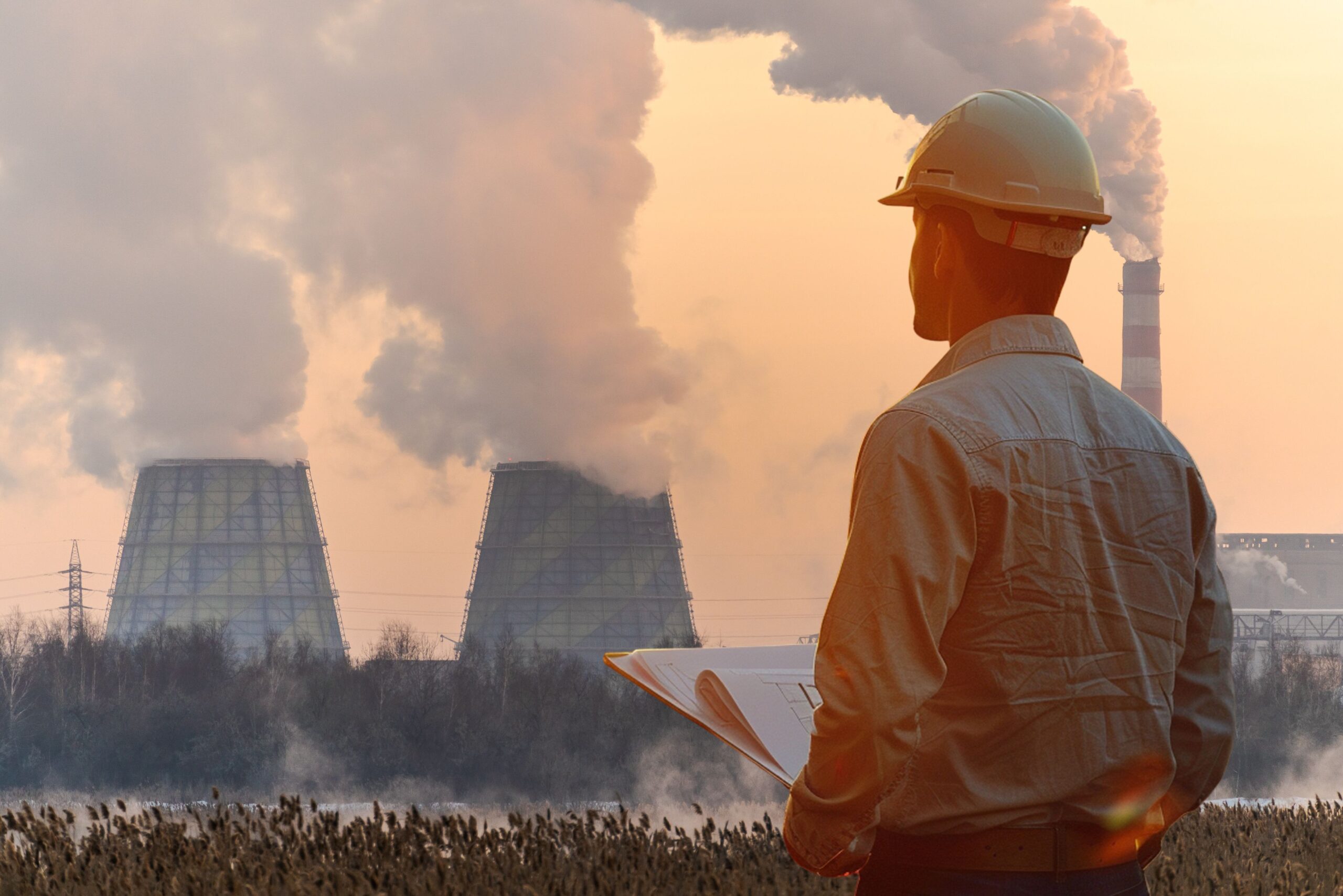 A análise de emissões atmosféricas garante dados confiáveis para reduzir impactos e atender à legislação ambiental.