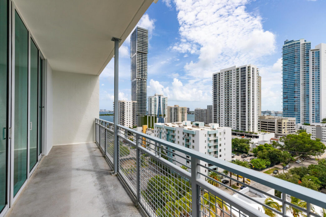 Guarda Corpo em um prédio residencial. - Laudo Guarda-Corpos