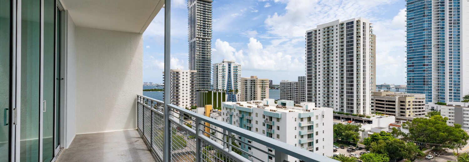 Guarda Corpo em um prédio residencial. - Laudo Guarda-Corpos