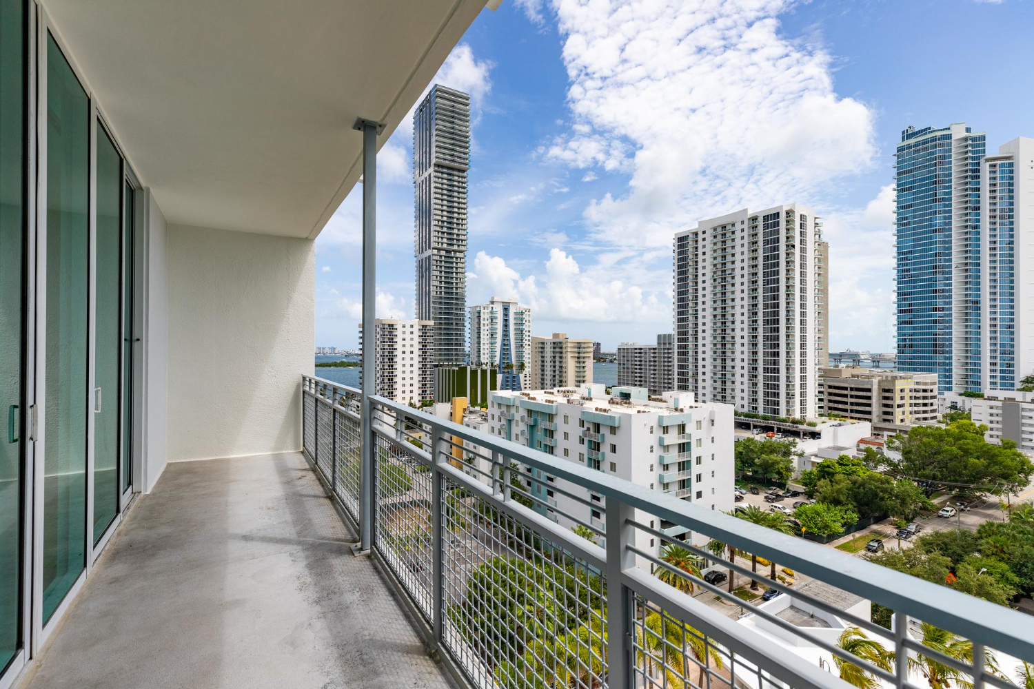 Guarda Corpo em um prédio residencial. - Laudo Guarda-Corpos