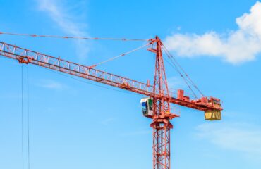 Grua em canteiro de obra. – Laudo Grua Aterramento Grua em canteiro de obra. - Laudo Grua Aterramento