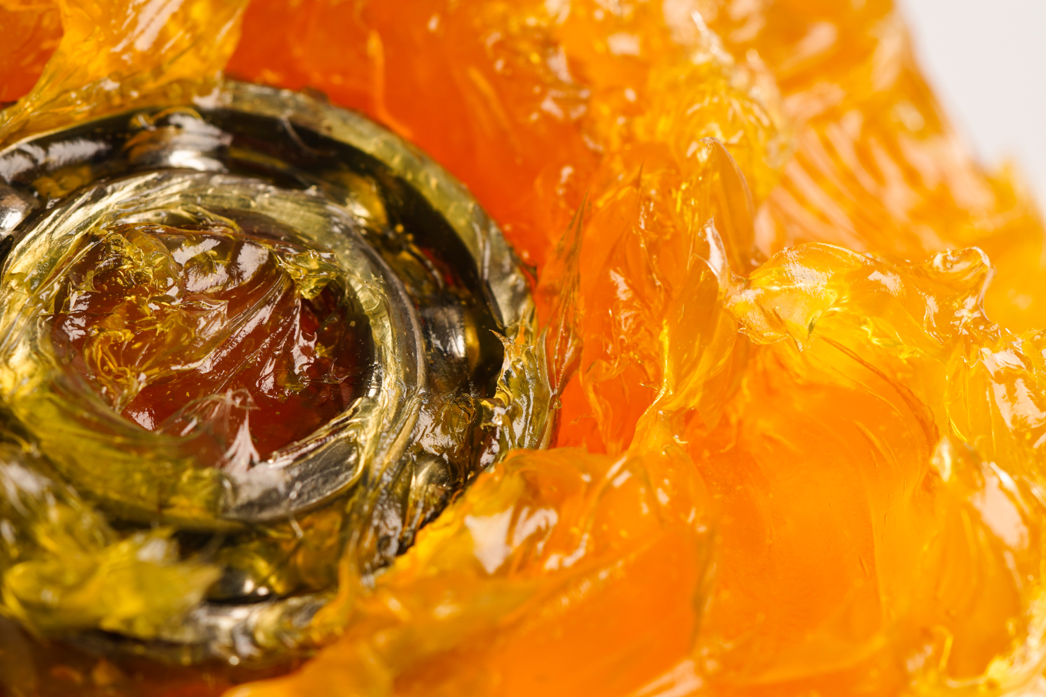 Com espessante à base de sabão de lítio e aditivos de extrema pressão (EP), a graxa Forbol é indicada para rolamentos submetidos a altas cargas e ambientes agressivos, assegurando película lubrificante estável mesmo sob variações térmicas e vibrações. - Curso Forbol Óleo Graxa.