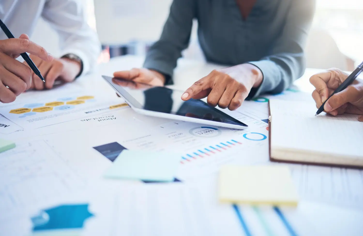 Gestão empresarial fortalecida por diagnósticos técnicos.
