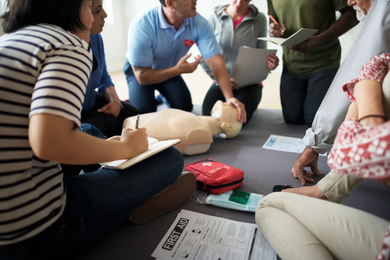  Integração entre equipes no exercício de resposta a emergências.