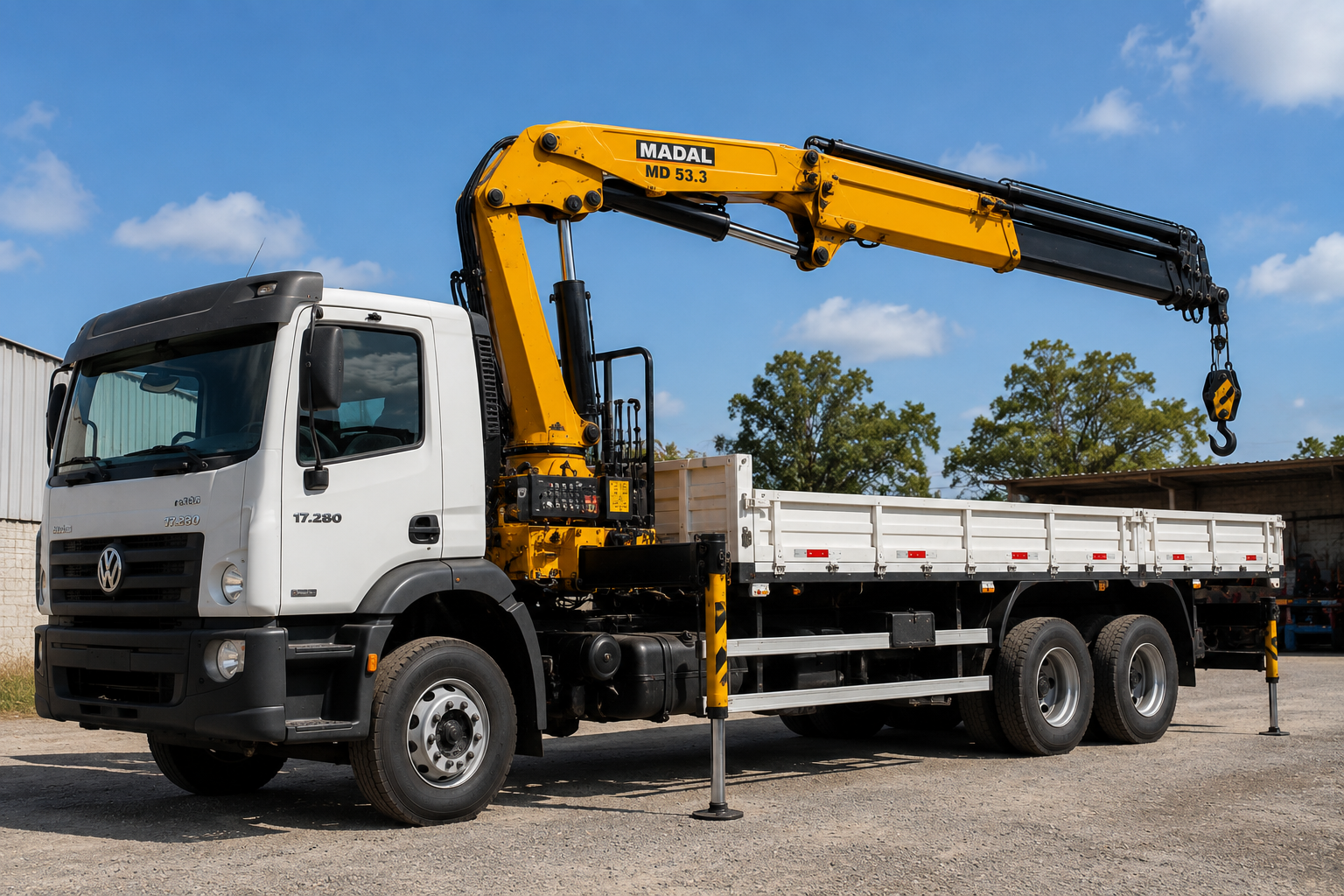 O Munck combina um caminhão com um guindaste hidráulico articulado para realizar operações de içamento, carga, descarga e movimentação de materiais. Para garantir segurança, desempenho e conformidade, o equipamento deve passar por inspeções técnicas e manutenções periódicas.